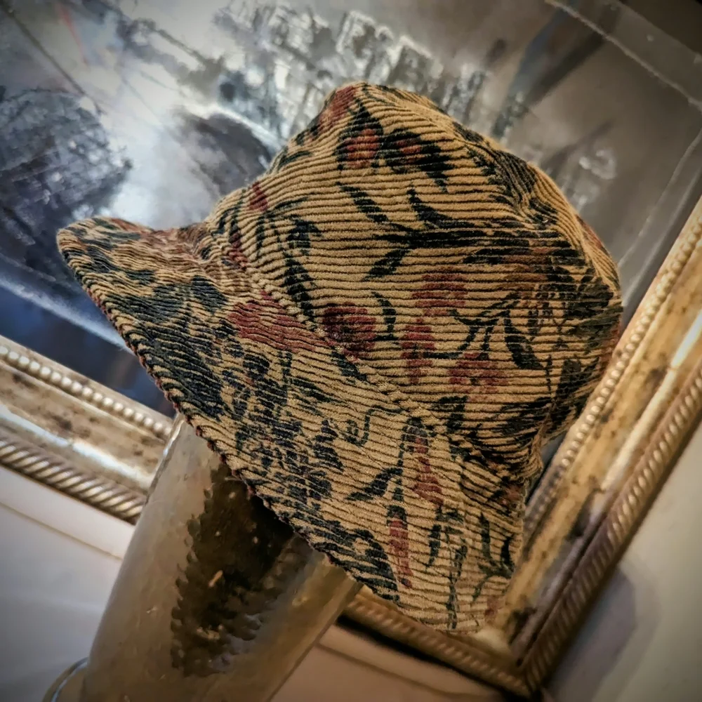 Bucket hat - Picture 1 of 2